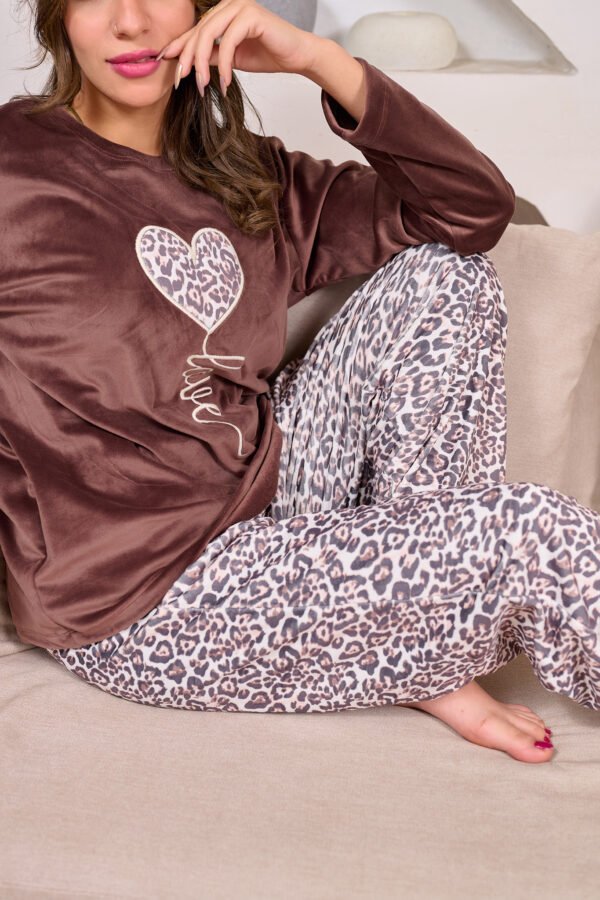 بيجامة شيتا بنطلون