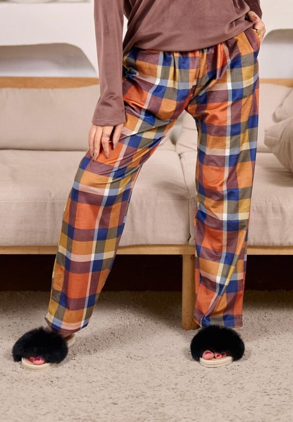 بنطلونات كارو