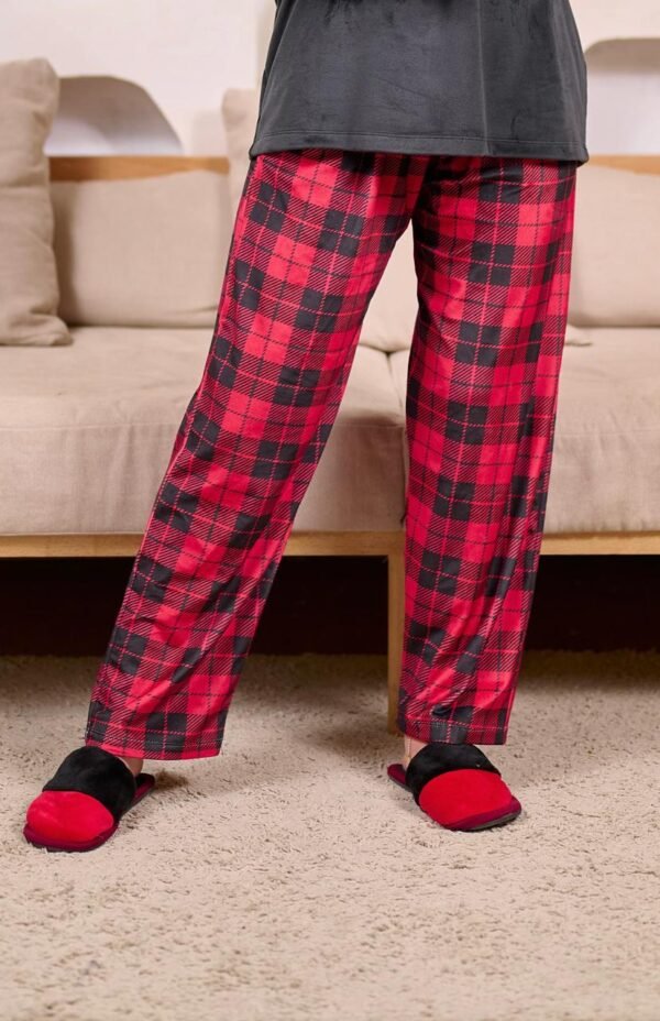 بنطلونات كارو