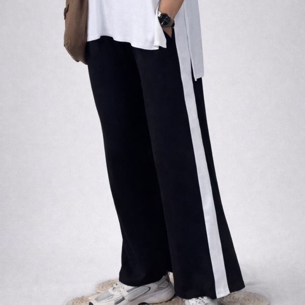 بنطلون واسع بخط ابيض(wide leg)