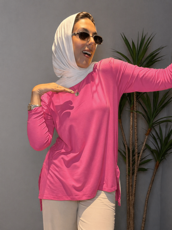 It's spreading two holes of the grass.