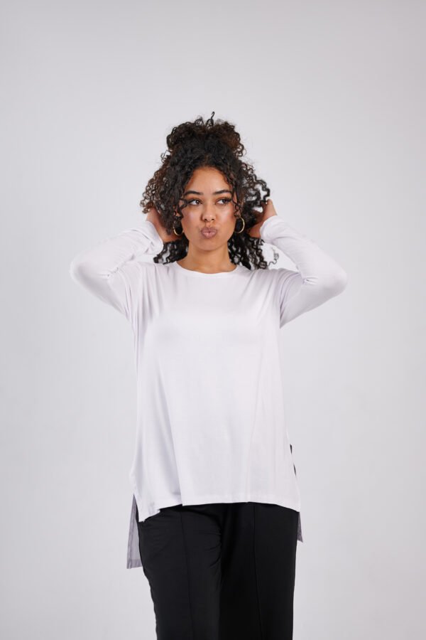 It's spreading two holes of the grass.